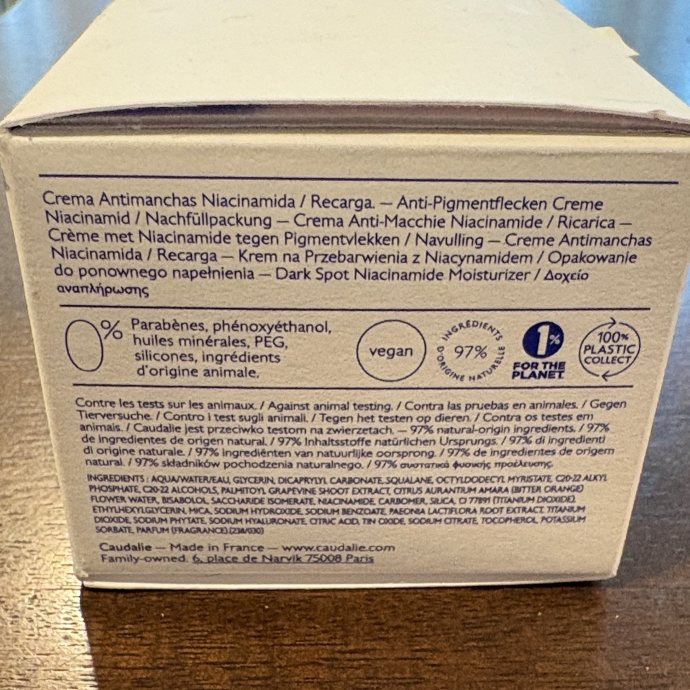 Caudalie Vinoperfect Dark Spot Moisturizer Refill - White and Blue - Picture 3 of 5